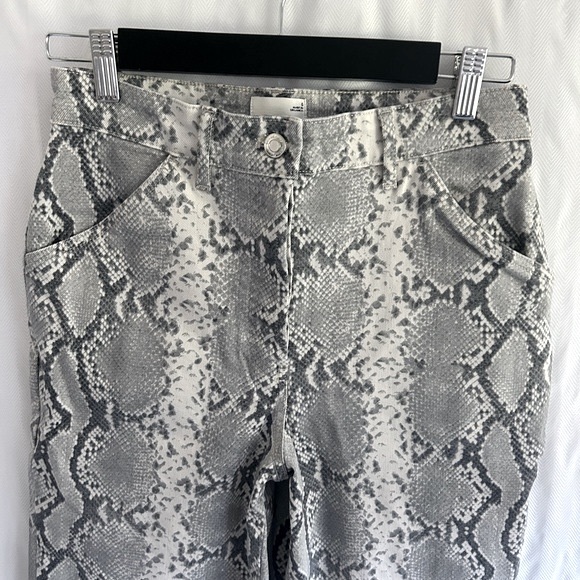 Aritzia Wilfred Free Kelsey Snake Print High Rise Baggy Utility Pants Size 6 - Picture 3 of 11